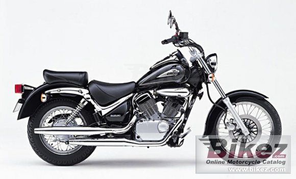 2001 Suzuki VL 125 LC Intruder photo